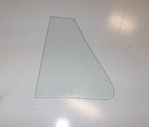 1958 Buick / Oldsmobile Sedan Vent Glass V2213T